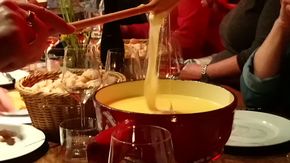 Cheese fondue in the GenussWerkstatt 